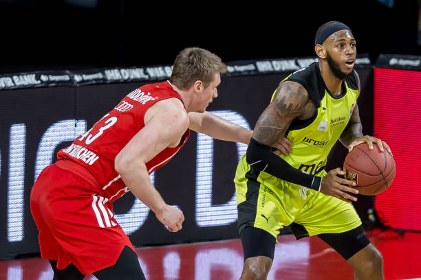 心球员通过 心球员通过