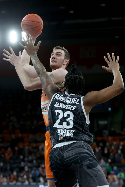 造成了对手 造成了对手